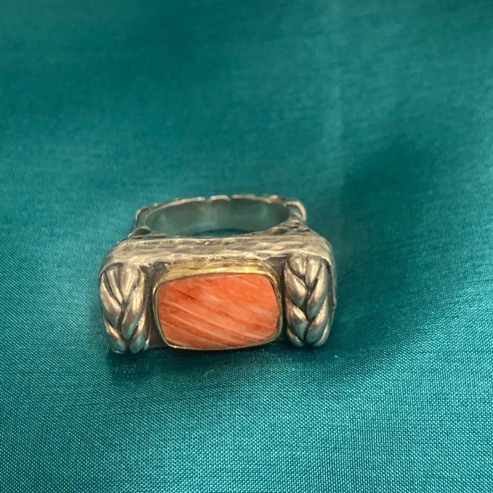 Beautiful Dian Malouf ring size 7.